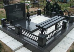 памятник на могилу со скамейкой